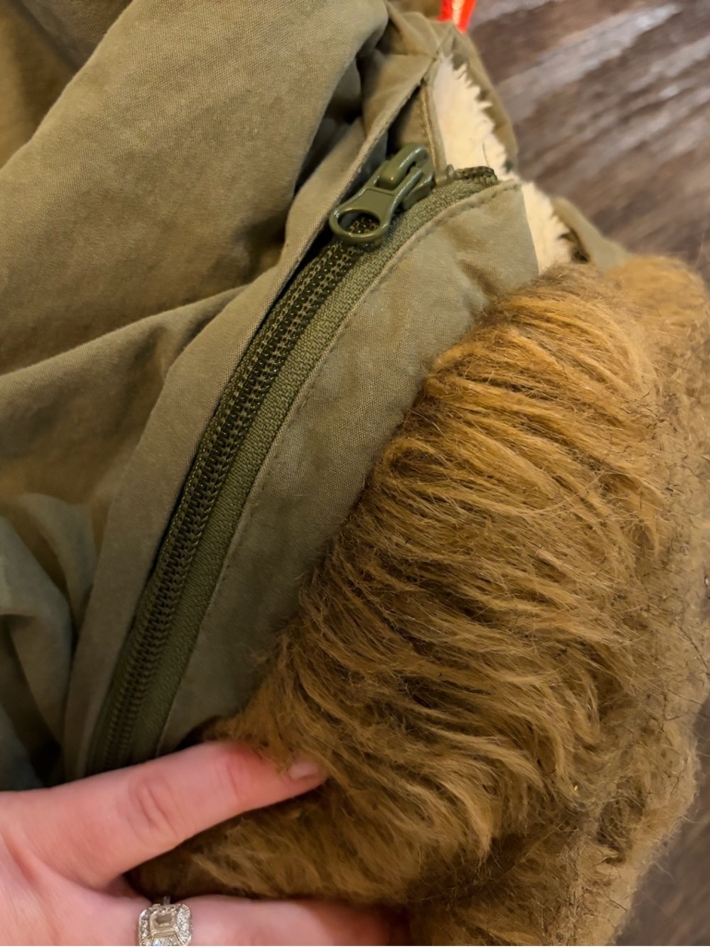 Mini Boden Kids' Cozy Rainbow Star Parka in Army Green Size 6-7 - Picture 6 of 7